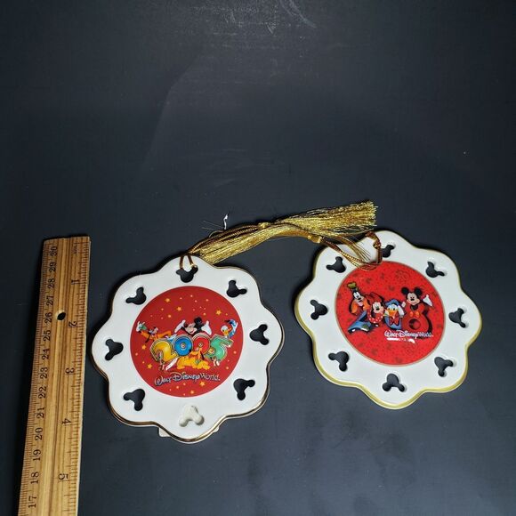 Walt Disney World Lot of 2 Christmas Tree Ornament 2005 2008 Wreath 4" - Picture 5 of 9